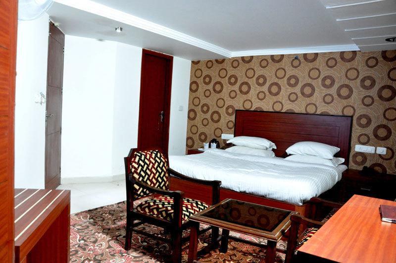 Hotel Trinetar Resorts Batoti Ngoại thất bức ảnh