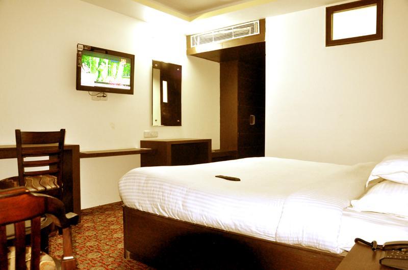 Hotel Trinetar Resorts Batoti Ngoại thất bức ảnh