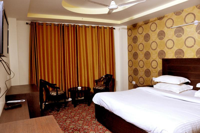 Hotel Trinetar Resorts Batoti Ngoại thất bức ảnh