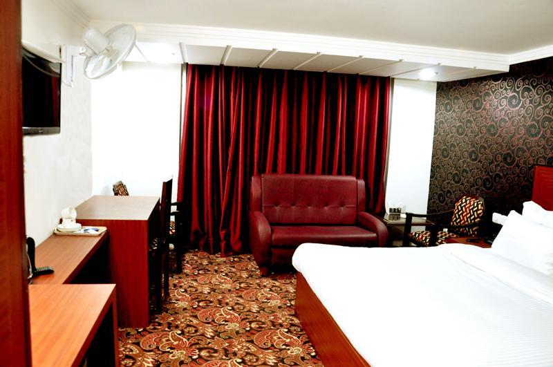 Hotel Trinetar Resorts Batoti Ngoại thất bức ảnh