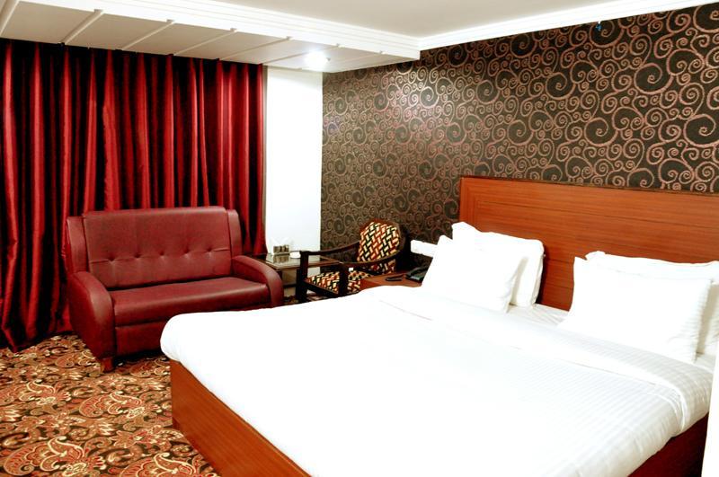 Hotel Trinetar Resorts Batoti Ngoại thất bức ảnh